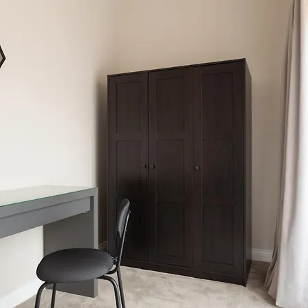 Tatil Evi Huge 5 Bedroom Home, Sleeps 6
